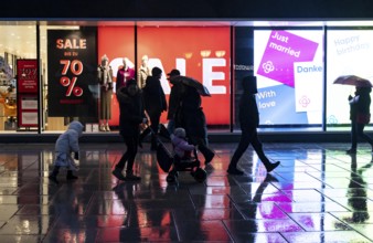 Sale, clearance sale at Galeria Kaufhaus an der Hauptwache, at Große Eschenheimer Straße and