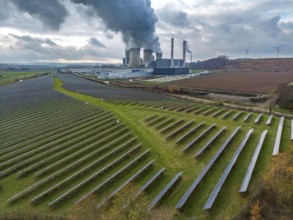 Solarpark Inden, a photovoltaic park in Inden, at the Weisweiler lignite-fired power plant of RWE