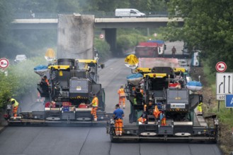 Renewal of the road surface on the A40 motorway between the Kaiserberg junction and Mülheim-Heißen,