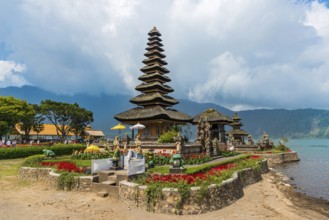 Pura Ulun Danu Bratan, attraction, Hindu temple, temple, tourism, travel, monument, pagoda, Bali,