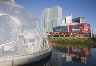 The Floating Pavilion experiment in sustainable architecture and Climate Proof Development,