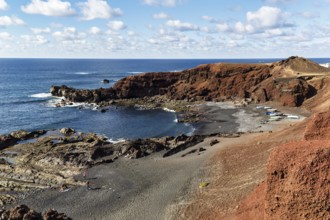 Bay, cliffs, black lava beach, El Golfo, Lanzarote, Spain, Europe