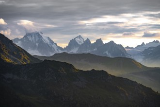 Evening mood in the mountains, view of the Dents-du-Midi mountain range, summit, Chablais Alps,