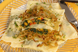 Swabian cuisine, Maultaschen, vegetarian, vegetable Maultaschen, vegetables in noodle dough,