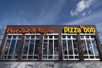 Pizza restaurant and bread Zeit & Kaffee, Würzburg, Lower Franconia, Bavaria, Germany, Europe