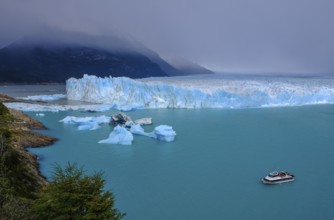 El Calafate, Patagonia, Argentina, Perito Moreno Glacier in Los Glaciares National Park. The Perito