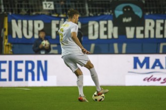 Football 3rd division, season 2024/25, matchday 12: Waldhof Mannheim vs SV Wehen-Wiesbaden.