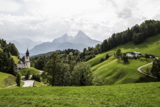 Maria Gern pilgrimage church, view of the Watzmann, Berchtesgarden Alps, Berchtesgaden,