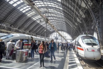 04 June 2024: Frankfurt Central Station with stopping ICE trains and lots of passenger traffic