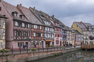 Petite Venise, Little Venice, half-timbered houses on the banks of the Lauch, old town of Colmar,