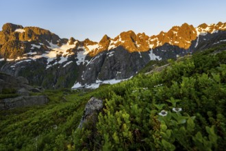 Rocky mountain peaks, landscape at the Trollfjord Hytta, mountain landscape with alpenglow at