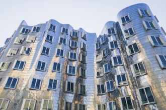 Building, Frank O. Gehry, Media Harbour, Harbour, Düsseldorf, North Rhine-Westphalia, Germany,