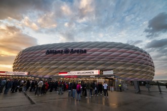 Spectators, fans, queue, waiting for admission, UEFA Nations League international match Germany vs.