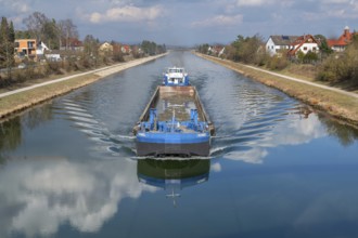 Cargo ship on the Main-Danube Canal, Möhrendorf, Bavaria, Germany, Europe
