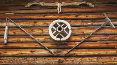 Detailed view of the front of a barn on the Glatsch Alm, Dolomites, Puez-Geisler nature park Park,