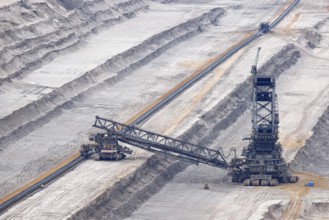 Hambach opencast mine, lignite mining, largest lignite mine in Europe, RWE, Rhenish lignite mining