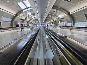 Moving walkway to The Squaire at the airport, Frankfurt am Main, Hesse, Germany, Europe