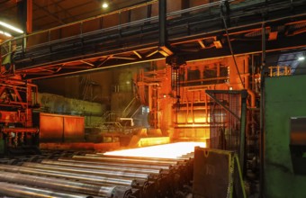 ThyssenKrupp Steel, steel production in the Duisburg-Hüttenheim heavy plate plant, Duisburg, Ruhr