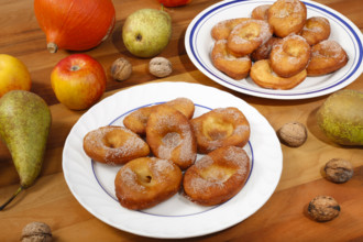 Swabian cuisine, harvest cakes, dessert, dessert, fat baked goods, doughnuts, fried food, lard