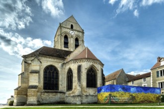 Auvers-sur-Oise. Notre-Dame-de-l'Assomption church painted by Vincent Van Gogh. Val-d'Oise