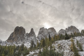 View of part of the Odle Group, Gampenwiese, Dolomites, snow, Puez-Odle nature park Park, St.