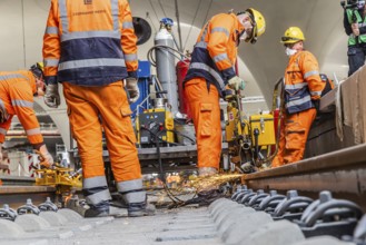 The last rails are being welded at the new main station. All the rails are now in place between