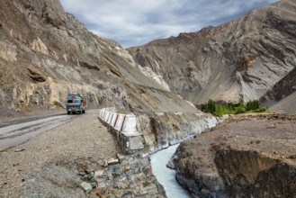 Indian lorry truck on NH-1 (Srinagar Leh national highway) in Himalayas. Ladakh, India, Asia