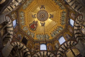 Dome in Aachen Cathedral, Octagon, UNESCO World Heritage Site, Aachen, North Rhine-Westphalia,