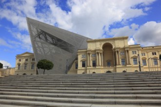 Military History Museum of the German Armed Forces, main arsenal building with wedge, architect