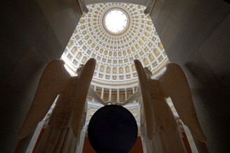 Interior, hall and dome with two of 34 angels, goddesses of victory 3, 3 metres high, monument