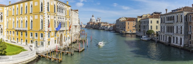 Panorama from the Ponte dellAccademia over the Grand Canal, on the left Palazzo Cavalli-Franchetti,