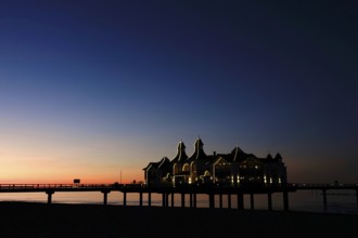 Sellin pier, evening mood, Rügen, Mecklenburg-Western Pomerania, Germany, Europe