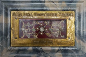 Reliquary of Blessed Betha, Good Beth, Elisabeth Bona, St Peter's Collegiate Church, Bad forest