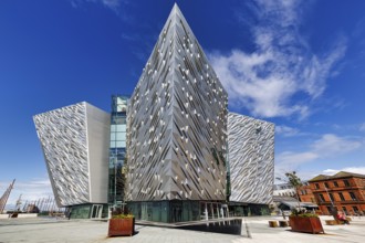 Titanic Belfast Visitor Centre, museum, modern architecture, architect Eric Kuhne, Titanic Quarter,