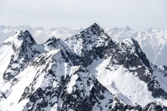Peaks and mountains in winter, Sellraintal, Stubai Alps, Kühtai, Tyrol, Austria, Europe