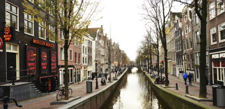 Holland in December. The picture shows: In the red light district, NLD, Netherlands