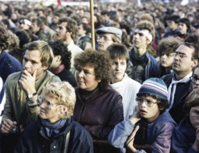 DEU, Germany: The historical slides from the times 84-85 r years, Bonn- Hofgarten. Peace movement