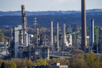 Ruhr Öl GmbH, BP Gelsenkirchen refinery, in GE-Horst, production of products from mineral oil,
