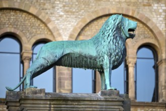 Bronze sculpture, replica of the Brunswick Lion, Imperial Palace of Goslar, Lower Saxony, Germany,