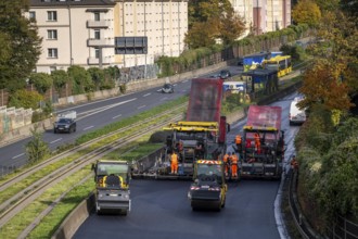 New whisper asphalt surface for the A40 motorway, in the city of Essen, direction Dortmund, 95, 000