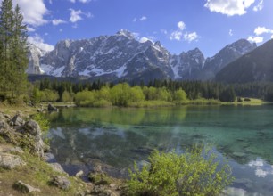 Lago Fusine and the Mangart mountain range, Tarvisio, province of Udine, Italy, Europe
