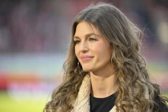 SKY presenter Mara Mones Portrait smiles Voith-Arena, Heidenheim, Baden-Württemberg, Germany,