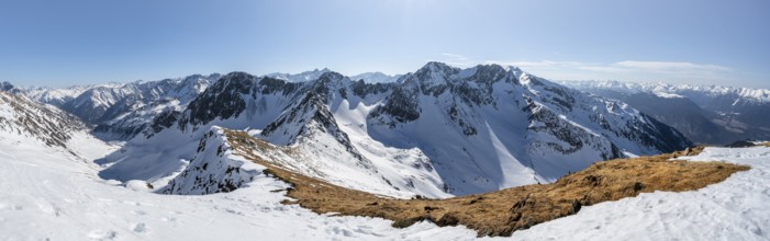 Summit of the Mitterzeigerkogel in winter, Sellraintal, Kühtai, Tyrol, Austria, Europe