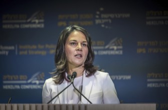 Annalena Bärbock (Alliance 90/The Greens), Federal Foreign Minister, photographed during her trip