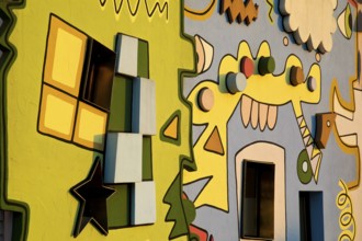 Happy Rizzi House, designed by the artist James Rizzi in pop art paintings, detail of the façade,