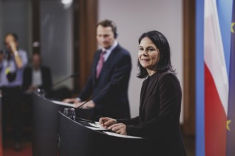 (R-L) Annalena Bärbock (Alliance 90/The Greens), Federal Foreign Minister, and Radoslaw Sikorski,