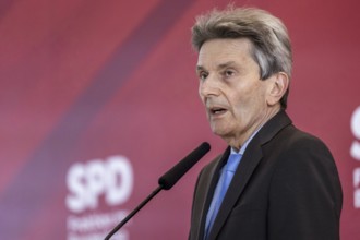 Rolf Mützenich, SPD parliamentary group leader, recorded as part of a press statement in front of