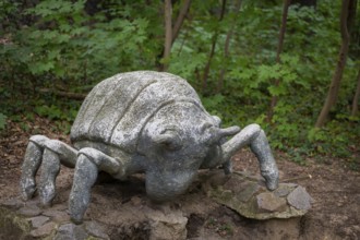 A phylloxera sculpture adorns the Historic Forest Route. Mia Stolle, a student of theatre sculpture