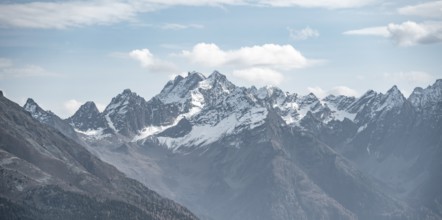 Ötztal Alps, mountain panorama in the morning light, summit Schabenkopf and Watzespitze, Tyrol,