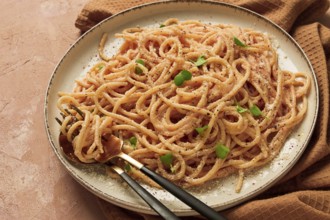 Spaghetti carbonara, in creamy garlic sauce, pasta in white sauce, homemade, no people